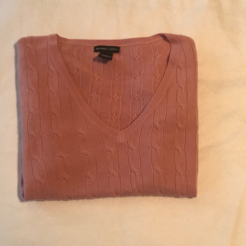 Short sleeved sweater